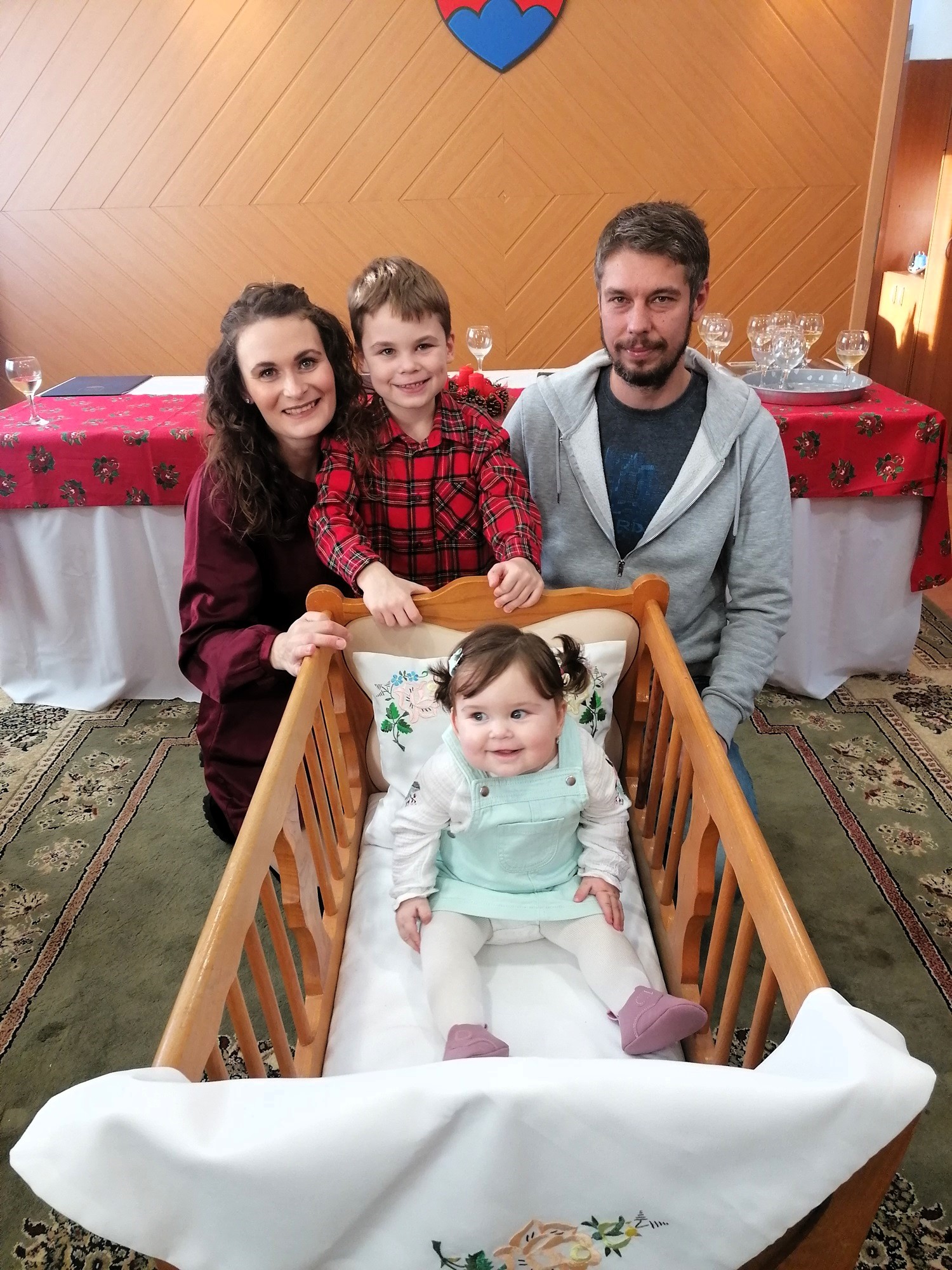 Zuzana a Ondrej Pekárových s dcérou Alicou a synom Teodorom 1
